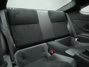 TOYOTA GR 86 234PS KW-Fahrwerk LED BLIS PDC