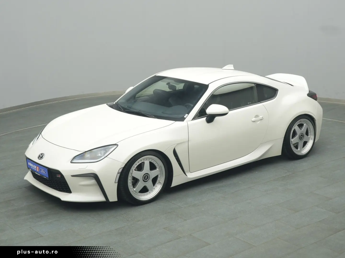 TOYOTA GR 86 234PS KW-Fahrwerk LED BLIS PDC