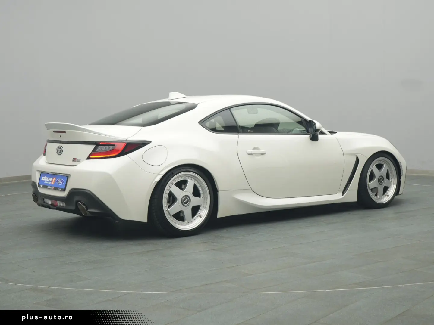 TOYOTA GR 86 234PS KW-Fahrwerk LED BLIS PDC