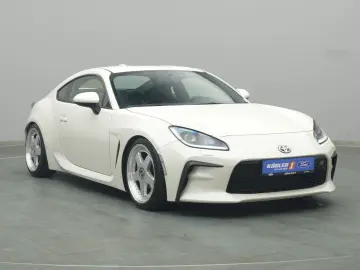 TOYOTA GR 86 234PS KW-Fahrwerk LED BLIS PDC