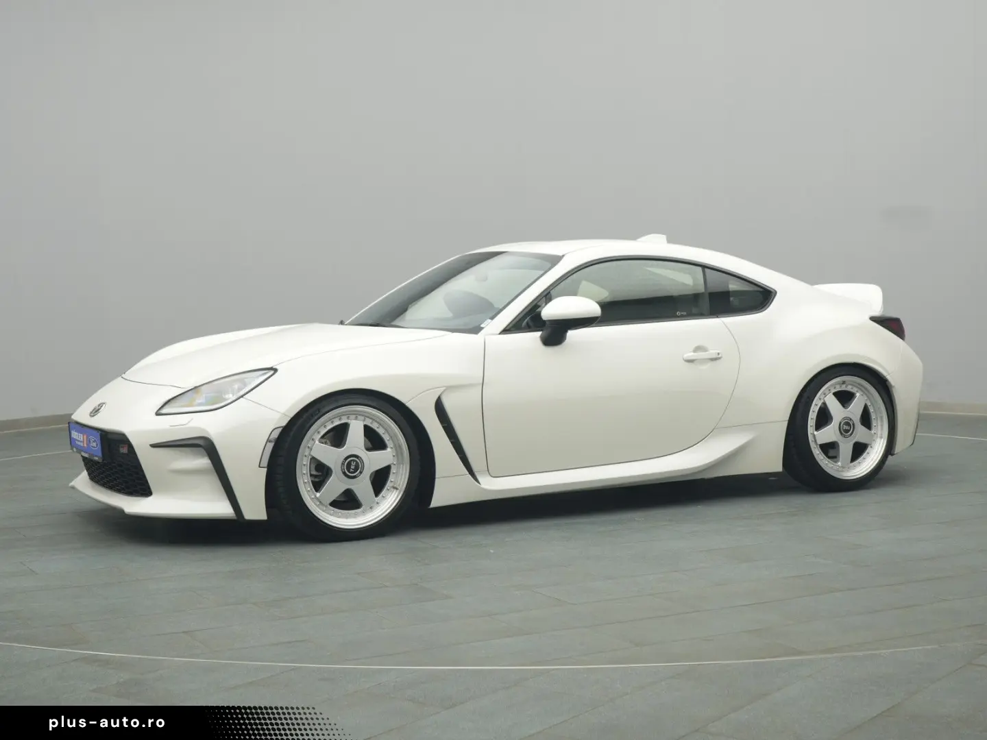 TOYOTA GR 86 234PS KW-Fahrwerk LED BLIS PDC