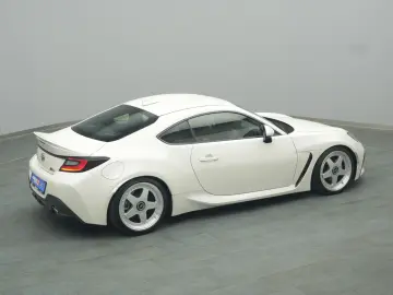 TOYOTA GR 86 234PS KW-Fahrwerk LED BLIS PDC