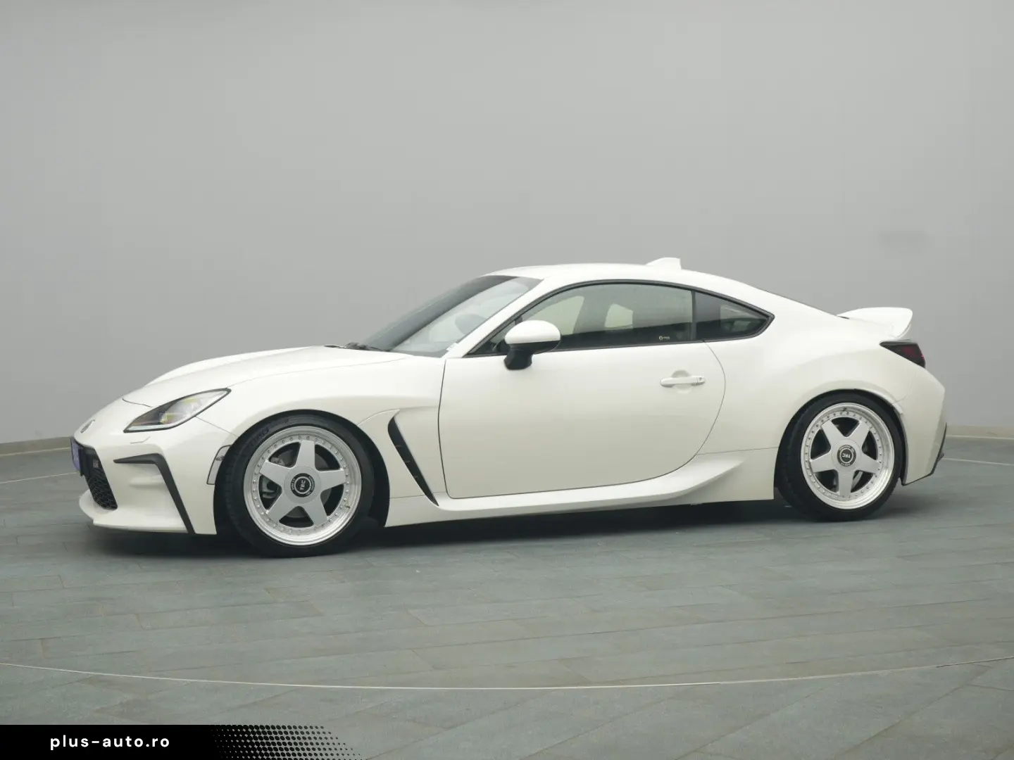 TOYOTA GR 86 234PS KW-Fahrwerk LED BLIS PDC