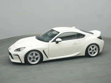 TOYOTA GR 86 234PS KW-Fahrwerk LED BLIS PDC