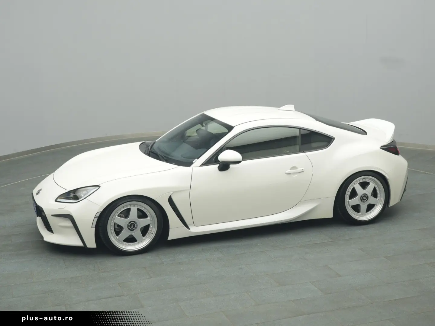 TOYOTA GR 86 234PS KW-Fahrwerk LED BLIS PDC