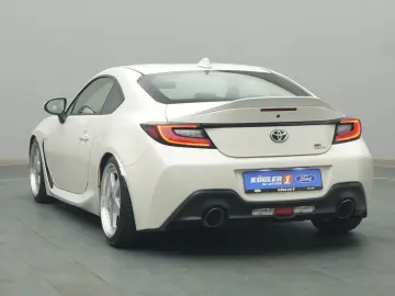 TOYOTA GR 86 234PS KW-Fahrwerk LED BLIS PDC