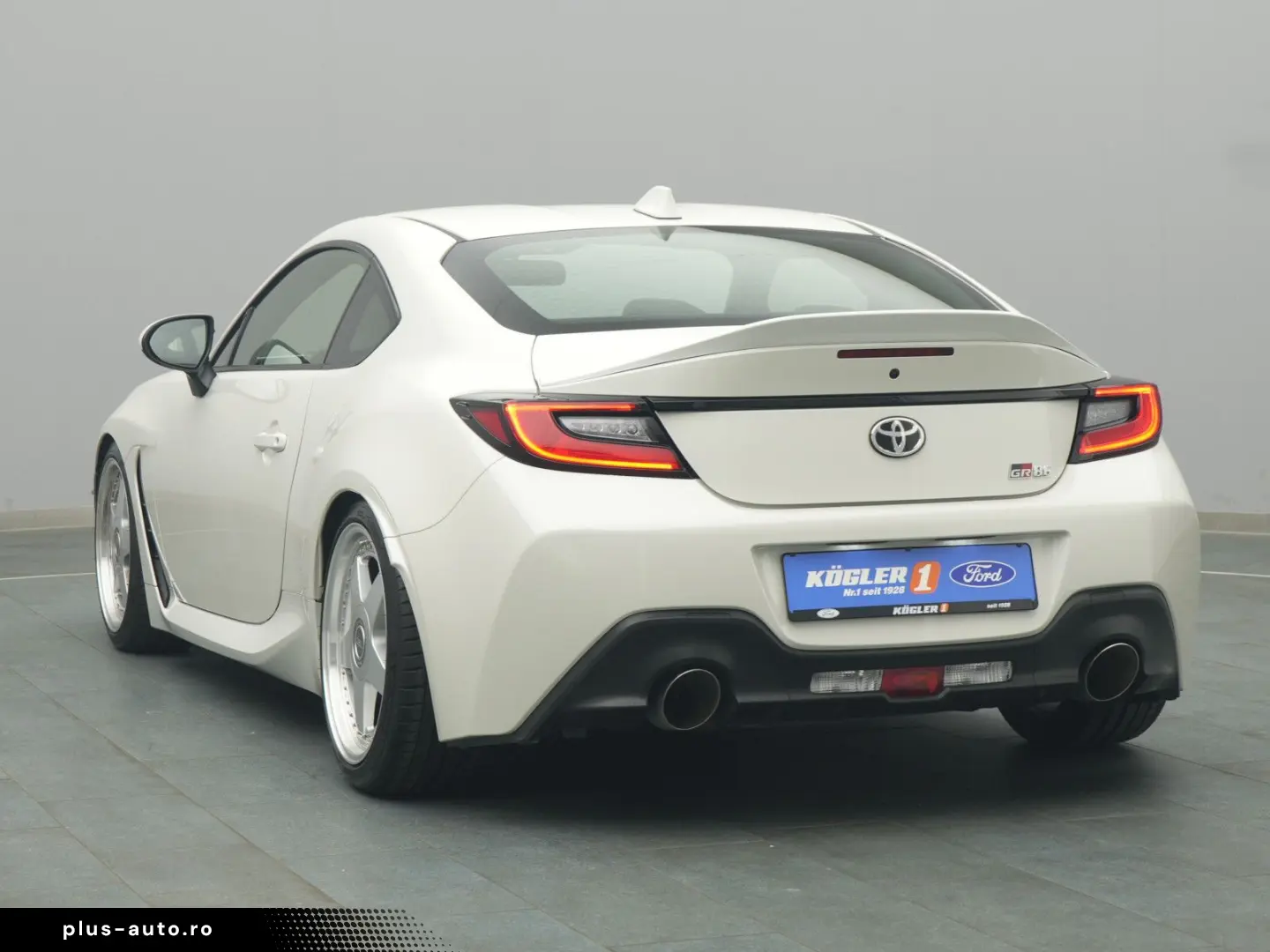 TOYOTA GR 86 234PS KW-Fahrwerk LED BLIS PDC