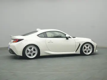 TOYOTA GR 86 234PS KW-Fahrwerk LED BLIS PDC