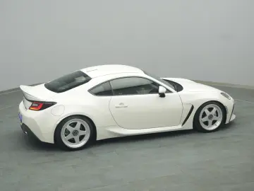 TOYOTA GR 86 234PS KW-Fahrwerk LED BLIS PDC