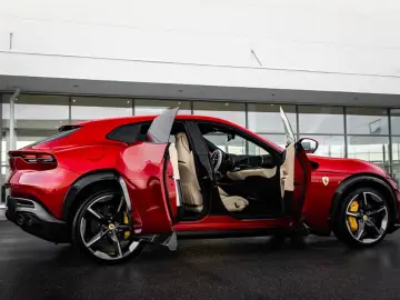 Ferrari Purosangue 6.5L V12 725hp 2026