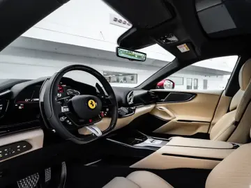 Ferrari Purosangue 6.5L V12 725hp 2026