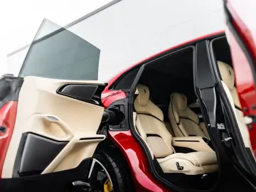 Ferrari Purosangue 6.5L V12 725hp 2026