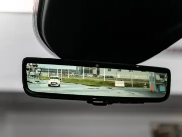 Ferrari Purosangue 6.5L V12 725hp 2026