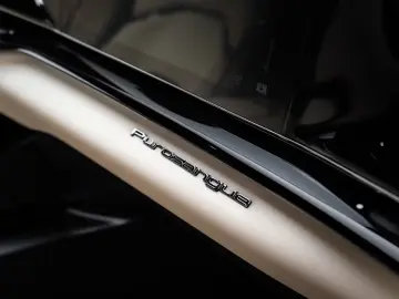 Ferrari Purosangue 6.5L V12 725hp 2026