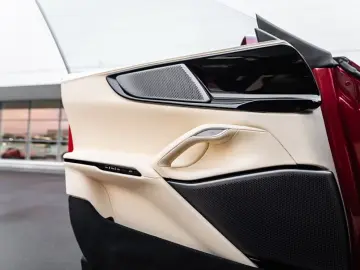 Ferrari Purosangue 6.5L V12 725hp 2026