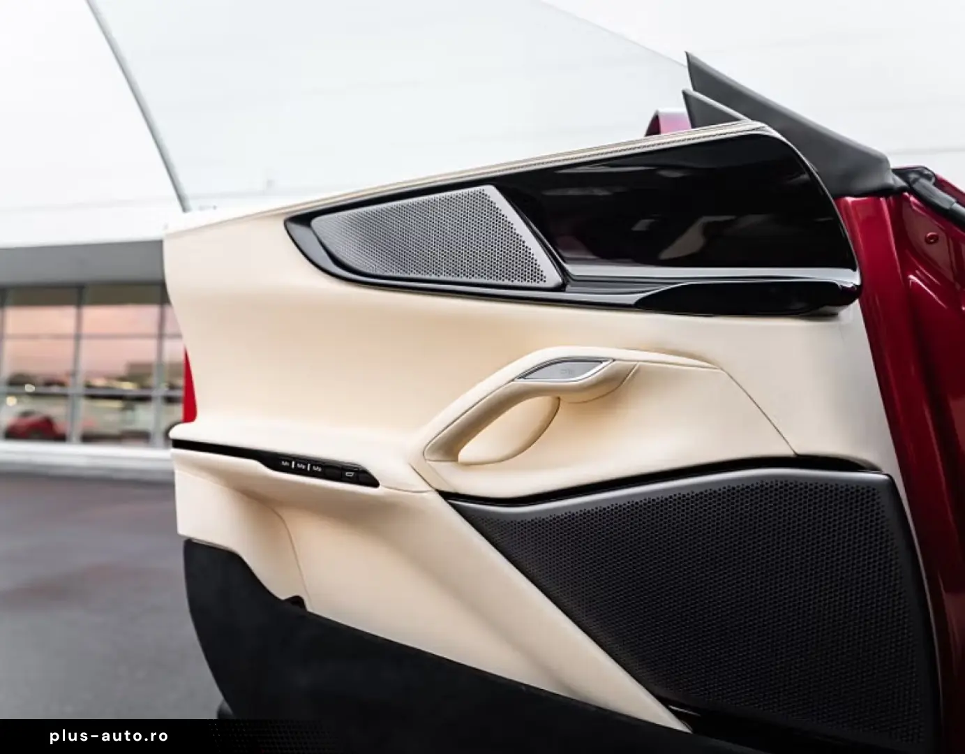 Ferrari Purosangue 6.5L V12 725hp 2026