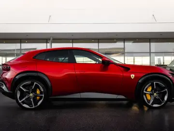 Ferrari Purosangue 6.5L V12 725hp 2026