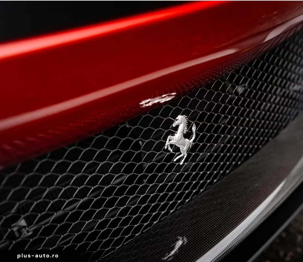 Ferrari Purosangue 6.5L V12 725hp 2026