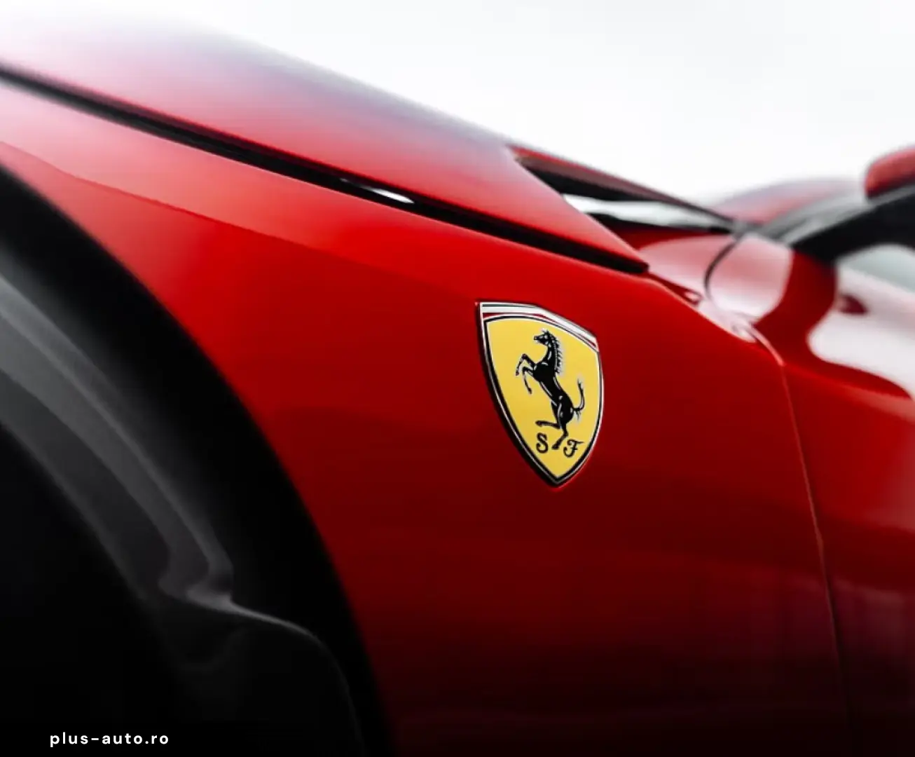 Ferrari Purosangue 6.5L V12 725hp 2026