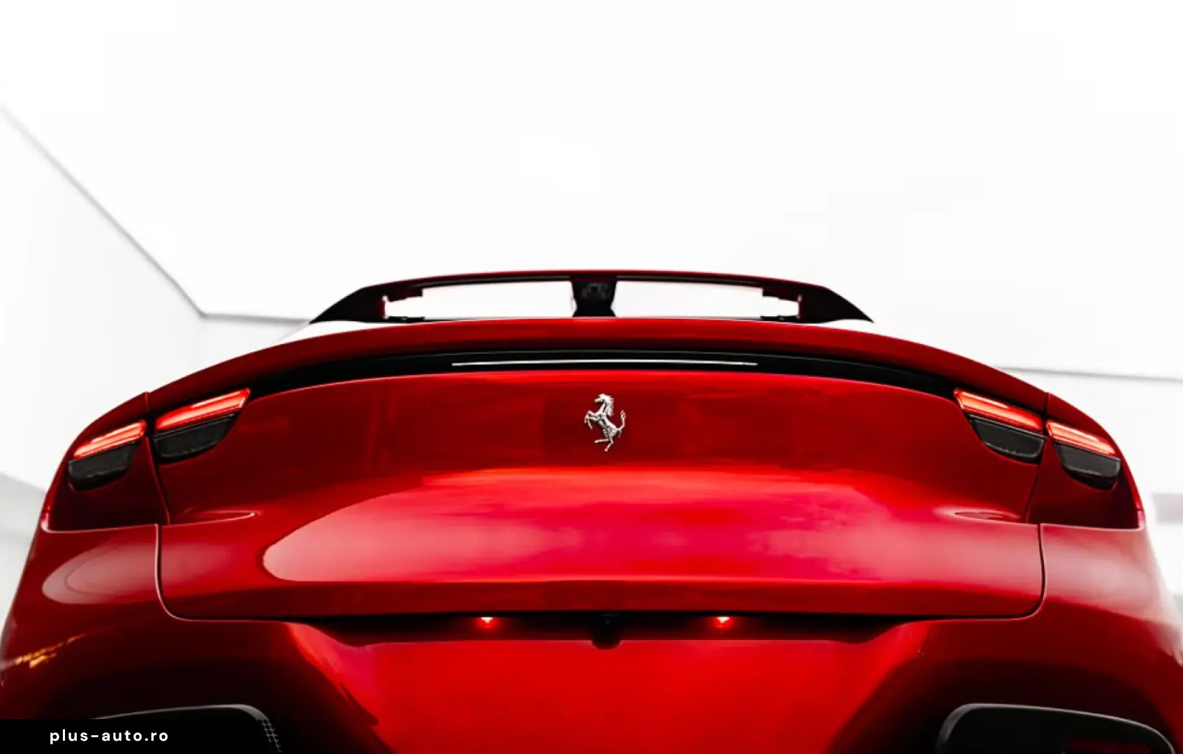 Ferrari Purosangue 6.5L V12 725hp 2026