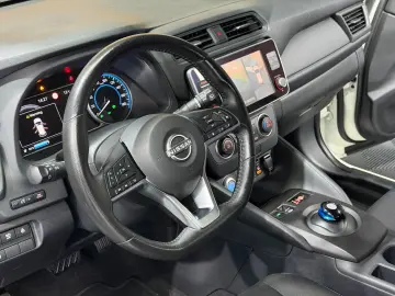 NISSAN Leaf 40 kWh Acenta Limousine