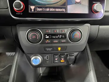 NISSAN Leaf 40 kWh Acenta Limousine