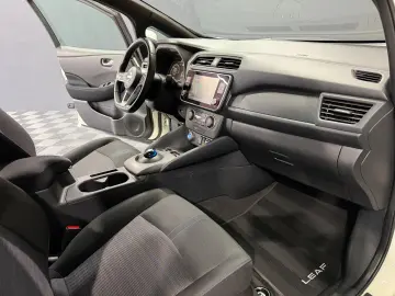 NISSAN Leaf 40 kWh Acenta Limousine