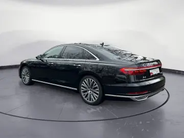 AUDI A8 60 TFSIe quattro Matrix Pano Head-up B&O Assi