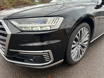 AUDI A8 60 TFSIe quattro Matrix Pano Head-up B&O Assi