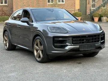 PORSCHE Cayenne E-Hybrid Coupe SPORTDESIGN-PAKET 22 ZOLL