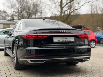 AUDI A8 60 TFSI e quattro PANO HeadUp LUFT 360