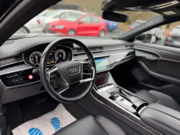 AUDI A8 60 TFSI e quattro PANO HeadUp LUFT 360