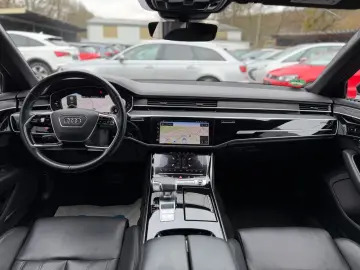 AUDI A8 60 TFSI e quattro PANO HeadUp LUFT 360