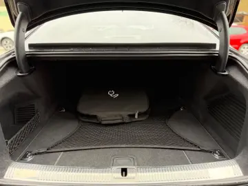 AUDI A8 60 TFSI e quattro PANO HeadUp LUFT 360