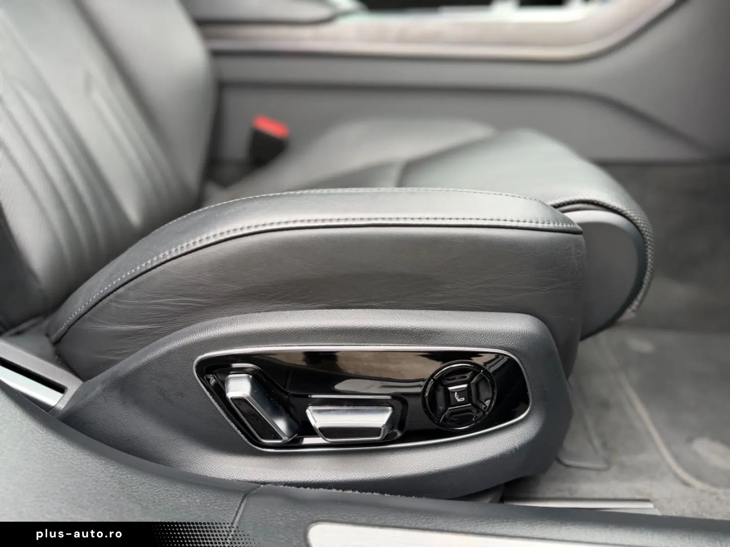 AUDI A8 60 TFSI e quattro PANO HeadUp LUFT 360