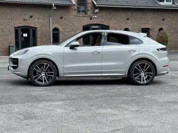 PORSCHE Cayenne E-Hybrid  Coupe KREIDE-BEIGE SPORTDESIGN