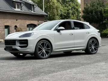 PORSCHE Cayenne E-Hybrid  Coupe KREIDE-BEIGE SPORTDESIGN