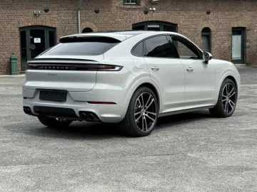 PORSCHE Cayenne E-Hybrid  Coupe KREIDE-BEIGE SPORTDESIGN