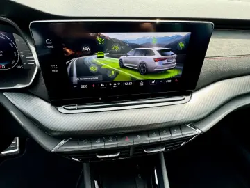 SKODA Octavia RS iV 245PS STHZ HEAD UP