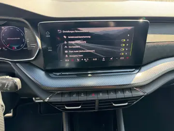 SKODA Octavia RS iV 245PS STHZ HEAD UP