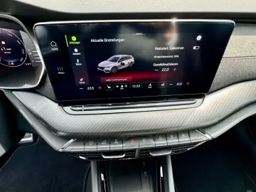 SKODA Octavia RS iV 245PS STHZ HEAD UP