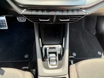 SKODA Octavia RS iV 245PS STHZ HEAD UP