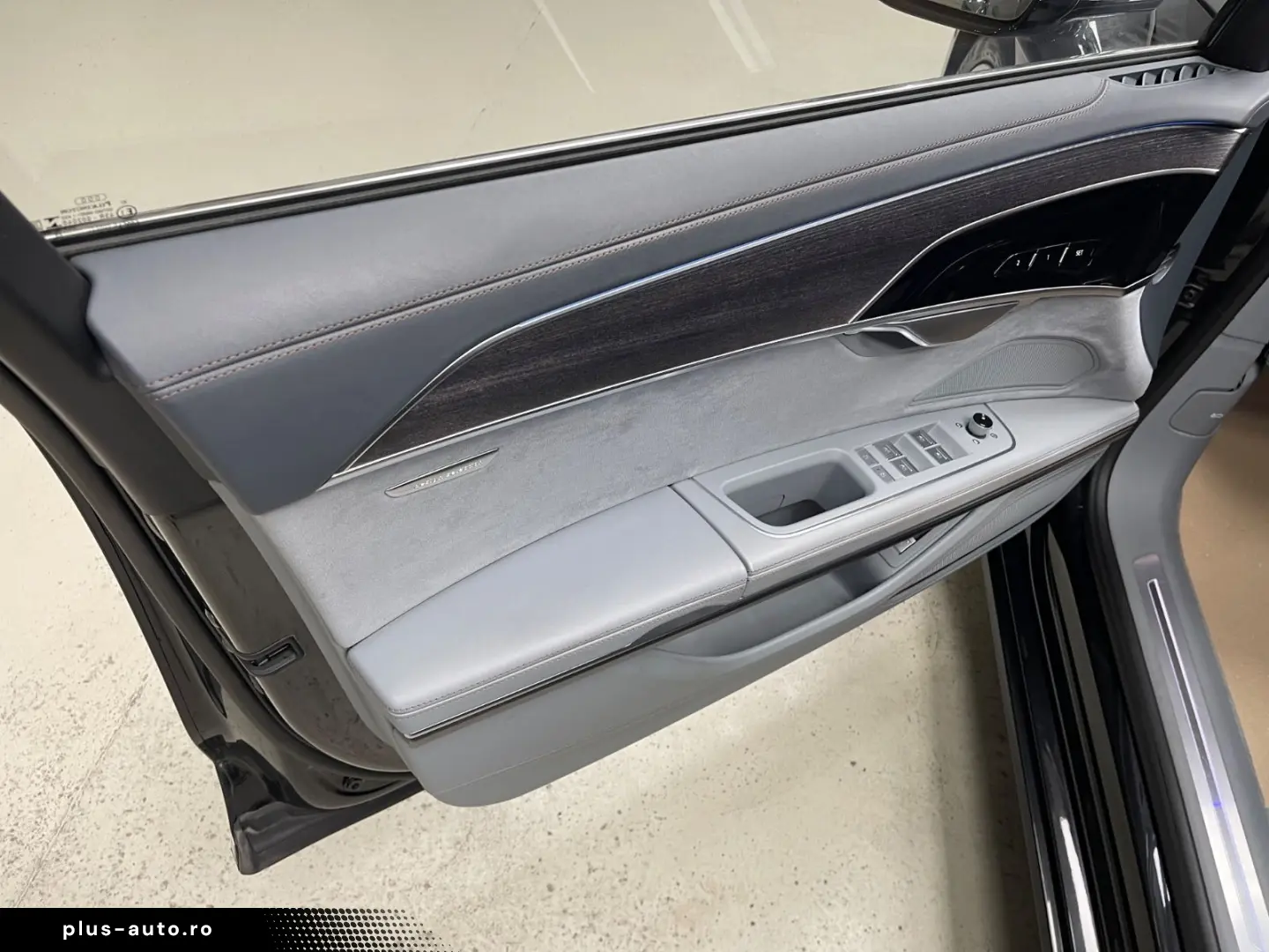 AUDI A8 60 TFSI Lang Fond Matrix B&O Head-UP Massage