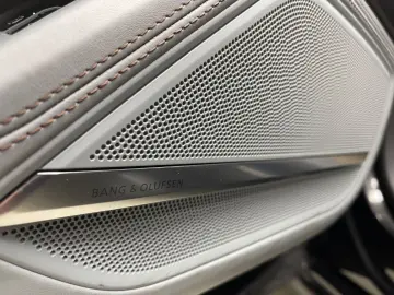 AUDI A8 60 TFSI Lang Fond Matrix B&O Head-UP Massage