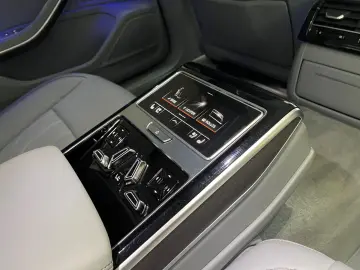 AUDI A8 60 TFSI Lang Fond Matrix B&O Head-UP Massage