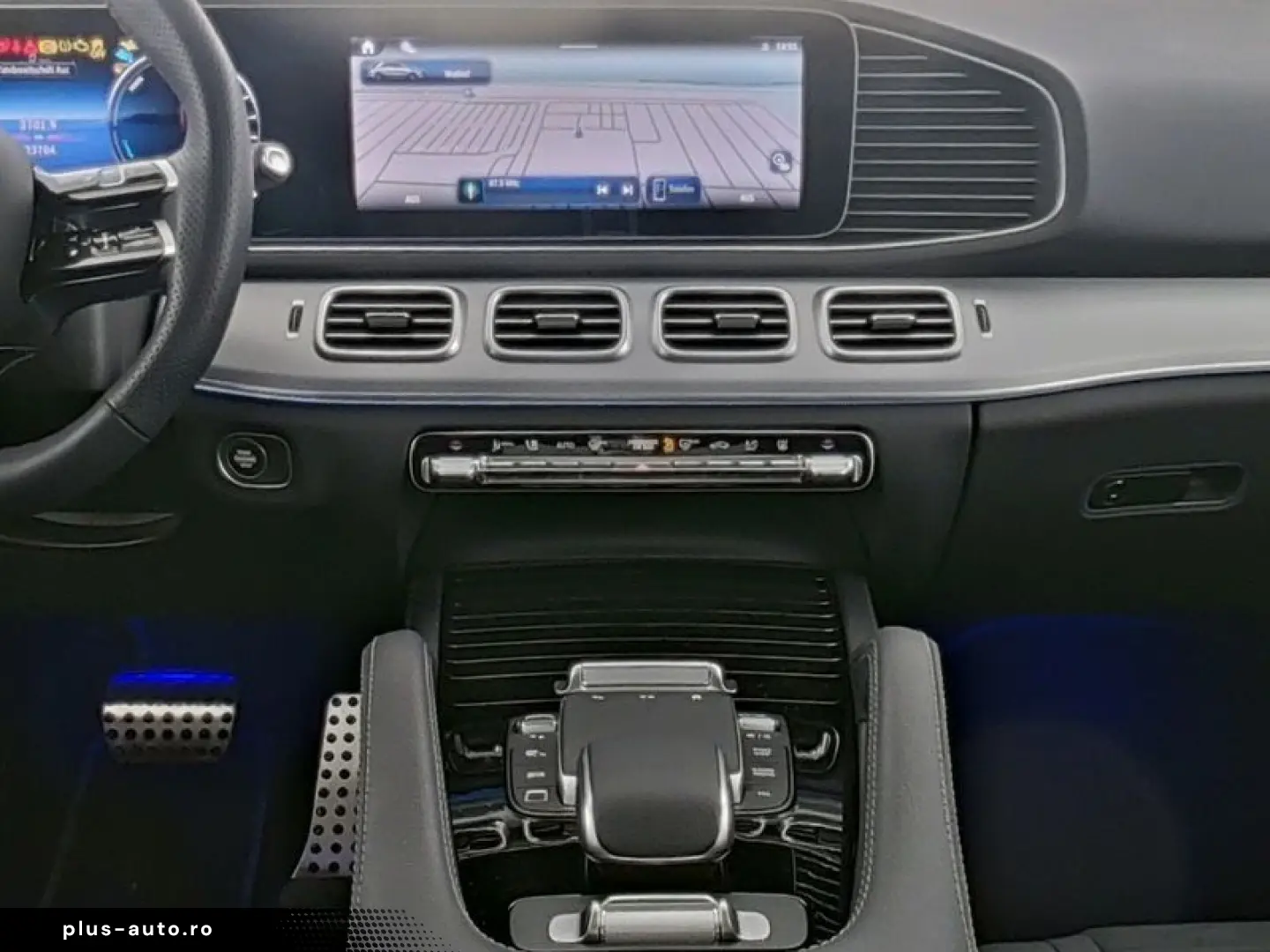 MERCEDES-BENZ GLE 400 e 4M AMG NIGHT MULTIBEAM PANO AHK BURM