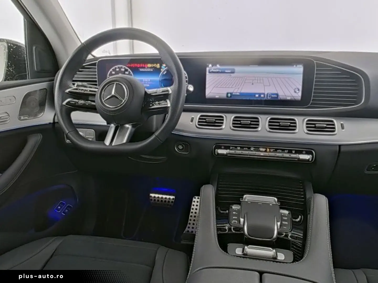 MERCEDES-BENZ GLE 400 e 4M AMG NIGHT MULTIBEAM PANO AHK BURM