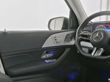 MERCEDES-BENZ GLE 400 e 4M AMG NIGHT MULTIBEAM PANO AHK BURM