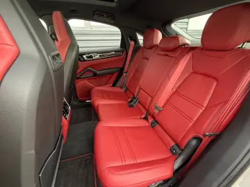 PORSCHE Cayenne Coupe Platinum Edition INNO HAL SPORTABG