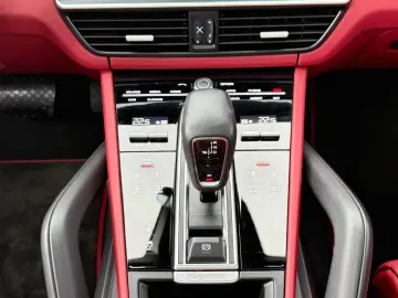 PORSCHE Cayenne Coupe Platinum Edition INNO HAL SPORTABG